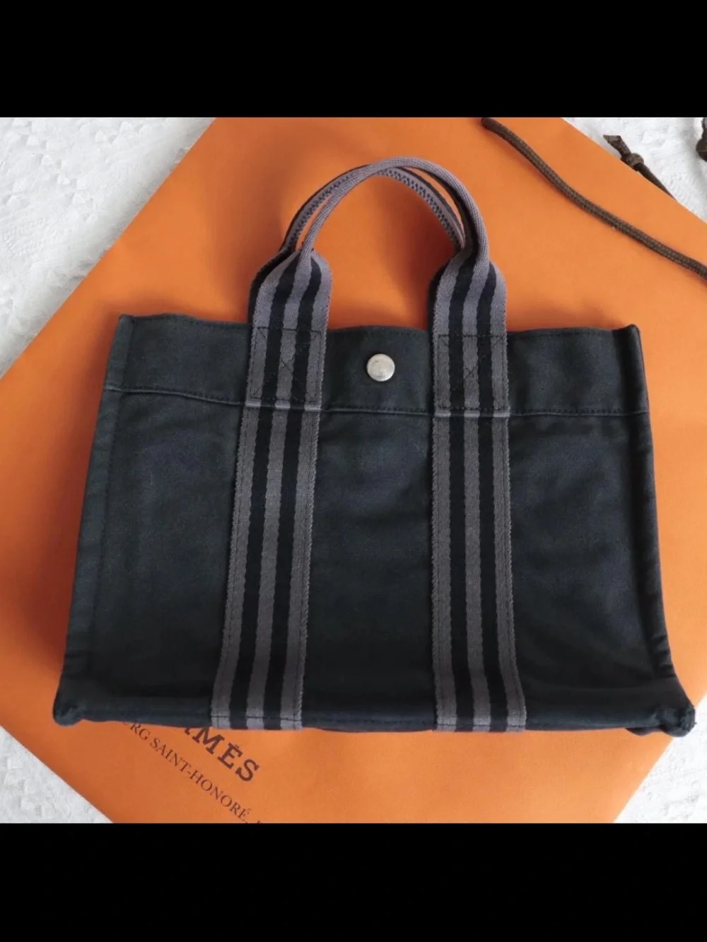 Hermes compact messenger